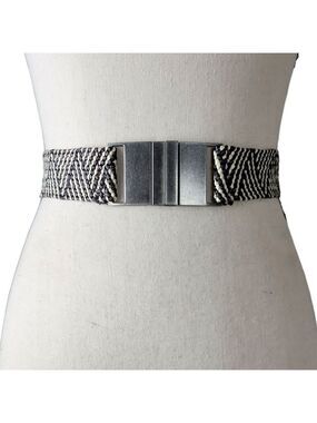 JESSICA Simpson Black & White Coated Straw Silver Buckle Stretch Belt Size 6